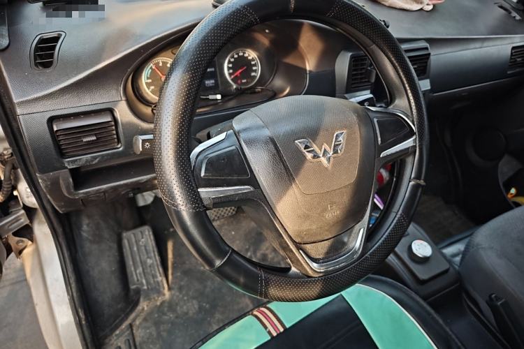 Used Wuling Rongguang EV 2020 Basic Version 7-Seater 300 km