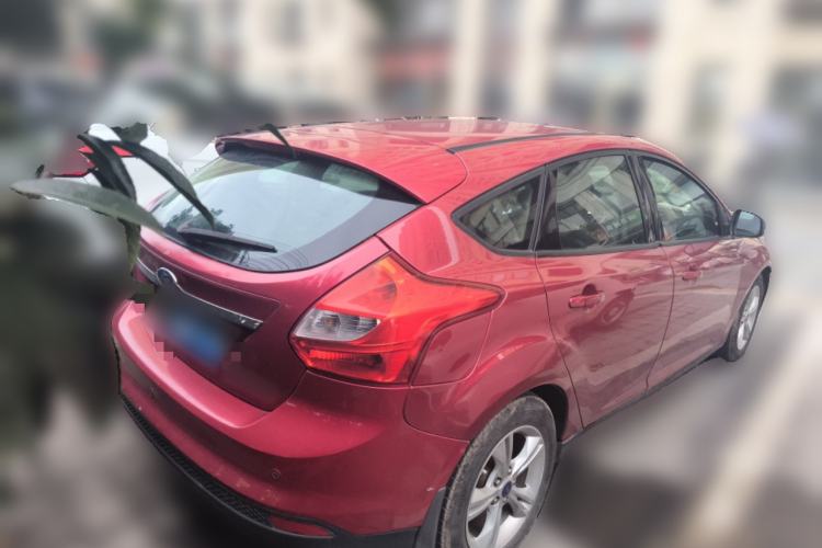 Used Ford Focus 2012 Hatchback 1.6L Manual Fashion Edition
