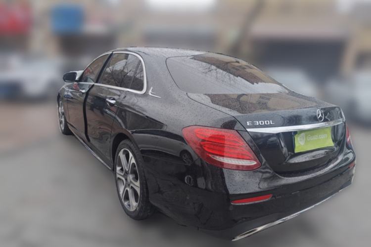 Used Mercedes-Benz E-Class 2016 E 300 L Sporty and Stylish Model
