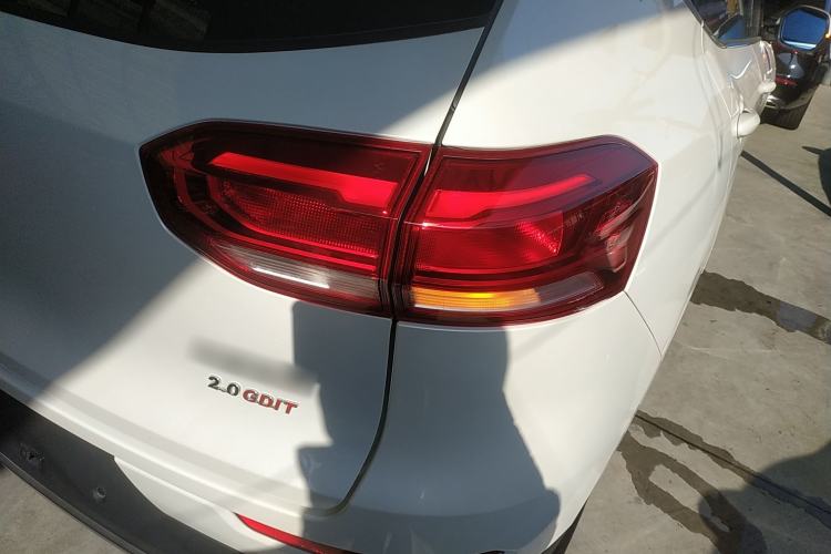 Used Haval H6 2017 Red Label 2.0T Automatic Two-Wheel Drive ZhiShang Model