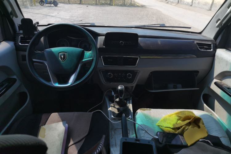 Used Jinbei New Hiace S 2021 1.5L Wealth Model Non-Air-Conditioned Version National VI Standard SWC15M Center Console