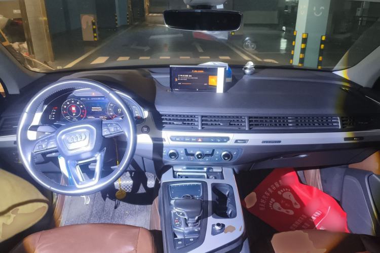 Used Audi Q7 2018 40 TFSI Comfort Model