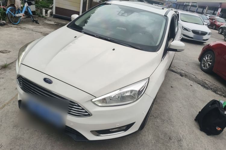 Used Ford Focus 2017 Sedan EcoBoost 180 Automatic Flagship Model