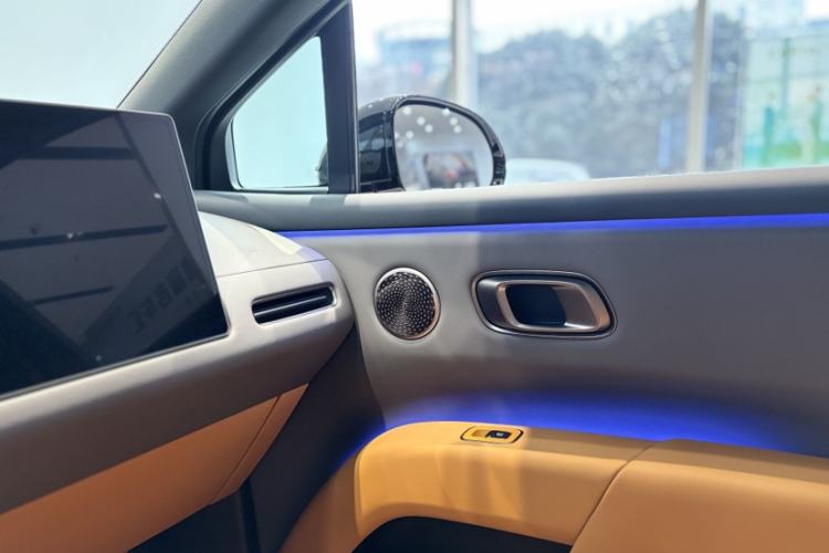 Used Li Auto i8 2025 Model Standard Version Interior 3