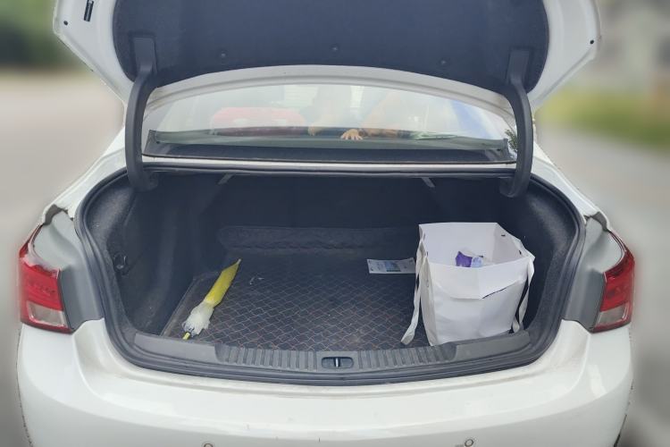 Used Buick Verano 2018 Sedan 15S Automatic Leading Model Trunk