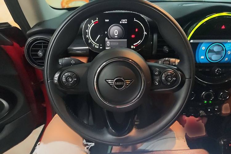 Used MINI MINI 2021 1.5T COOPER Classic Edition