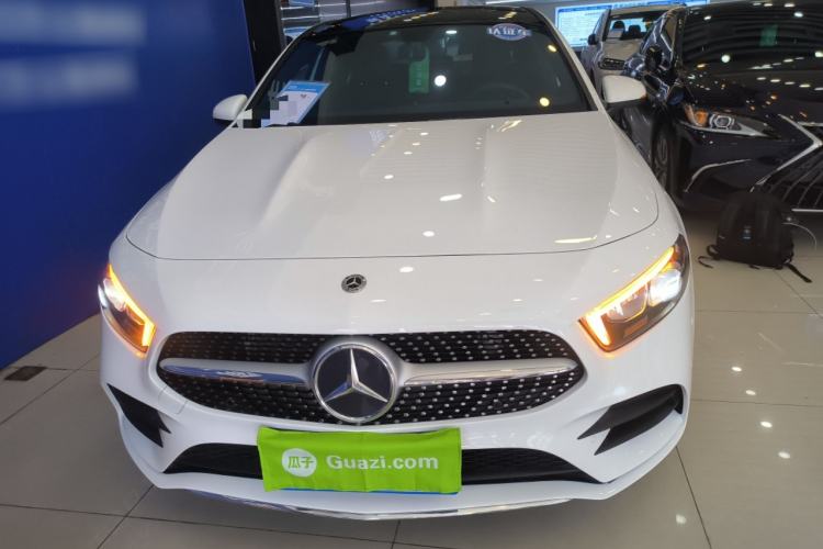 Used Mercedes-Benz A-Class 2022 Second Facelift A 200 L Sport Sedan Fashion Version
