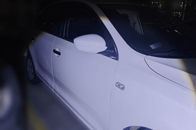 Used Volkswagen Santana 2015 1.6L Manual Fashion Edition Front Right 45 Deg