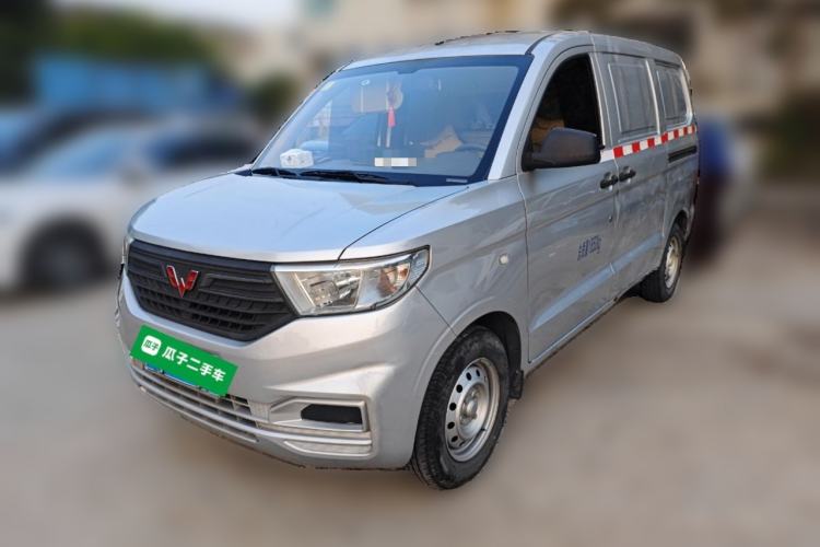 Used Wuling Hongguang V 2019 1.5L Jingqu Edition Sealed-Window Vehicle China VI LAR