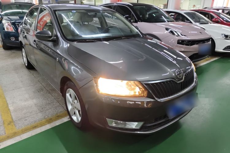 Used Skoda Rapid 2013 1.6L Automatic Smart Selection Model
