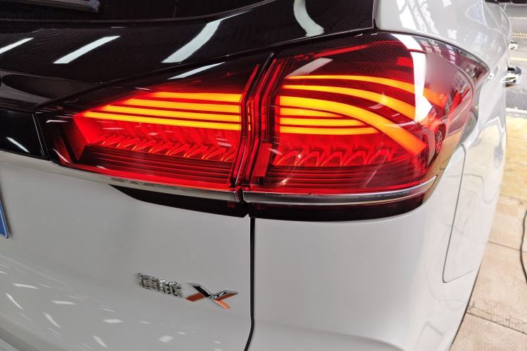 Used Geely Auto Emgrand X7 Sport 2022 Boyue X 1.8TD DCT ZhiZun Edition
