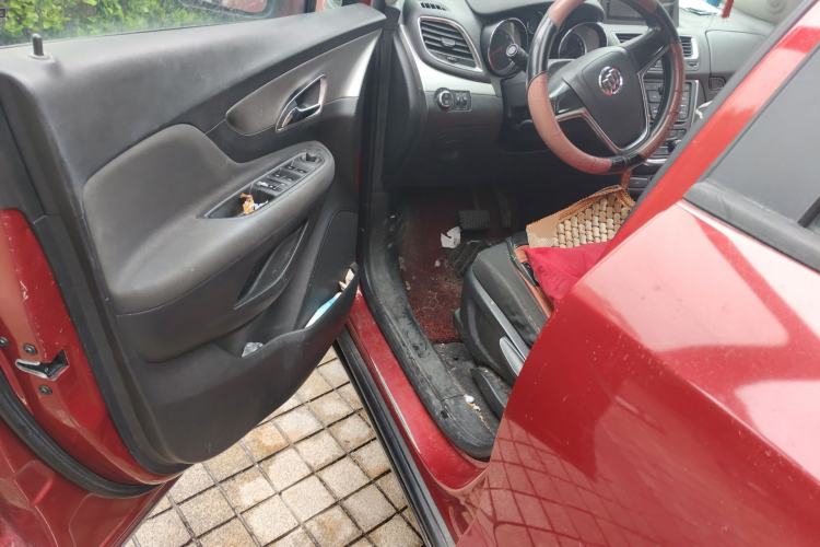 Used Buick Encore 2015 1.4T Automatic Two-Wheel Drive Urban Elite Version Driver Seat