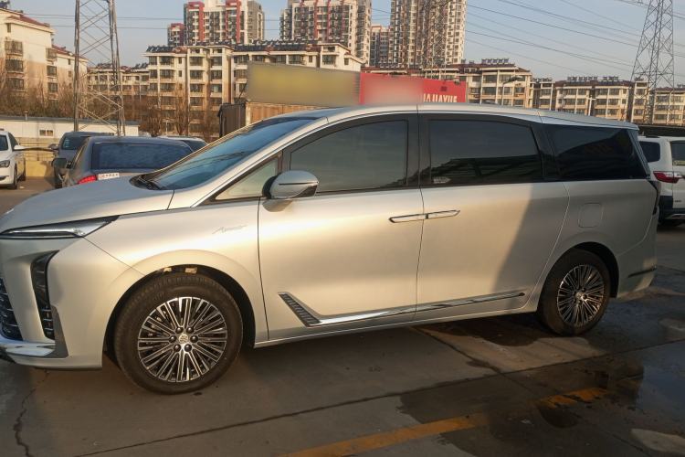 Used Buick GL8 New Energy 2024 Lu Zun Luxury Edition 7-Seater