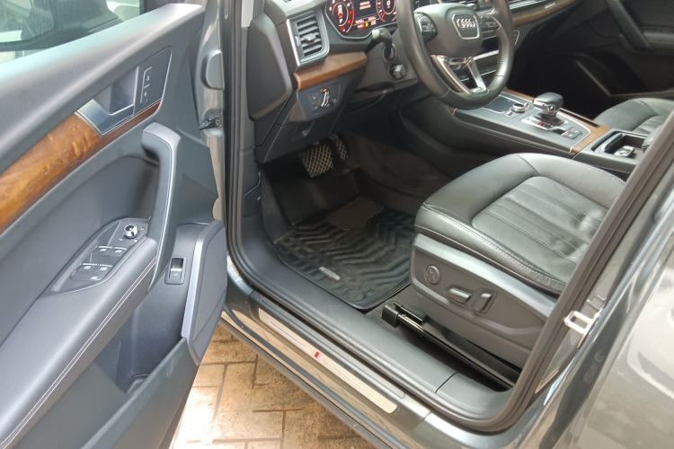 Used Audi Q5L 2020 Updated 40 TFSI Prestige Fashion Edition
