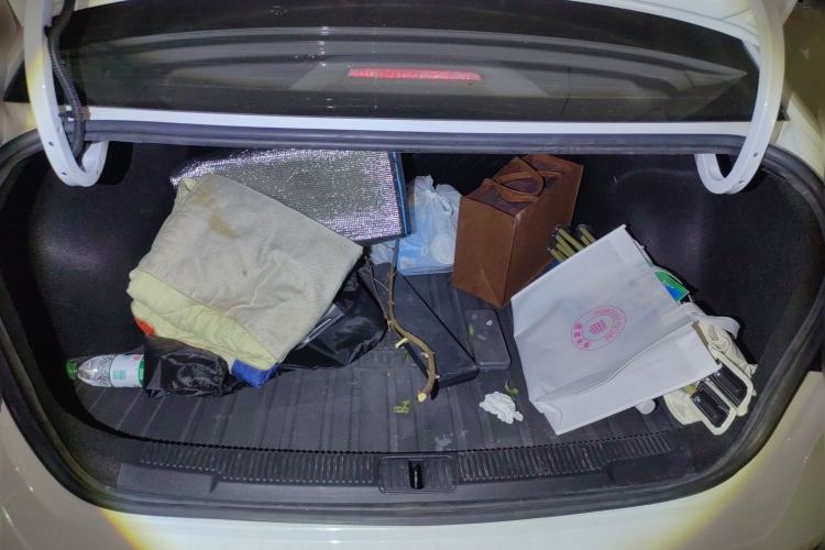 Used Roewe i5 2020 1.5L Automatic 4G Connect Luxury Flagship Edition Trunk