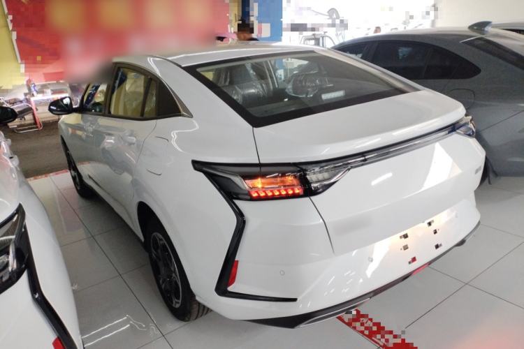 Used Dongfeng Aeolus Yixuan 2026 1.5L Automatic Luxury Edition
