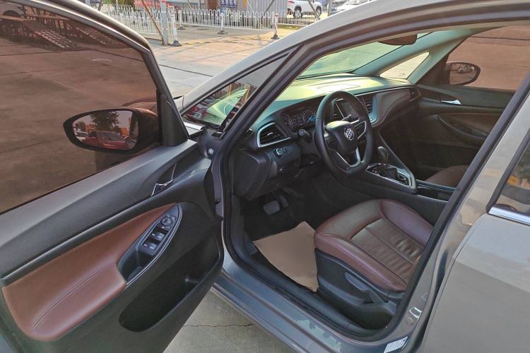 Used Buick GL6 2018 18T 6-Seater Luxury Model
