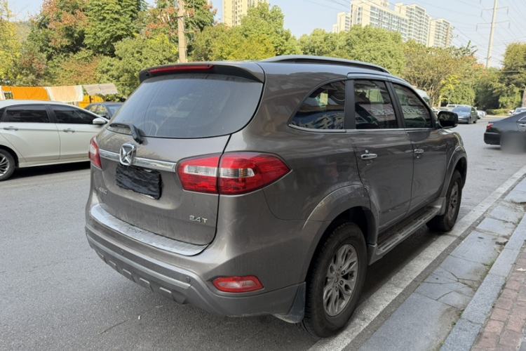 Used JMC Yusheng S350 2013 2.4T Manual Two-Wheel Drive Diesel Luxury Edition 5 Seats
