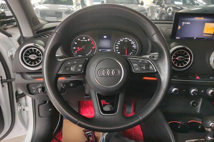 Used Audi A3 2020 Limousine 35 TFSI Fashion Edition China VI Emission Standard Steering Wheel