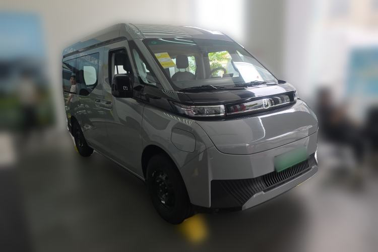 Used Farizon Super VAN 2025 Yucheng Edition, Action-Pak 68kWh Front Right 45 Deg