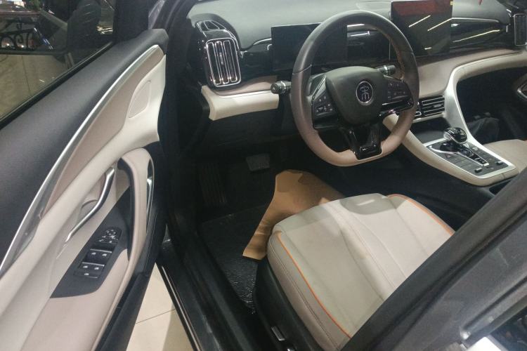 Used BYD Song Pro New Energy 2024 HONOR Edition DM-i 71KM Navigation Model Driver Seat