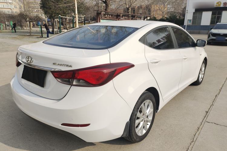 Used Hyundai Elantra (5th Generation / Langdong) 2016 1.6L Automatic Smart Version
