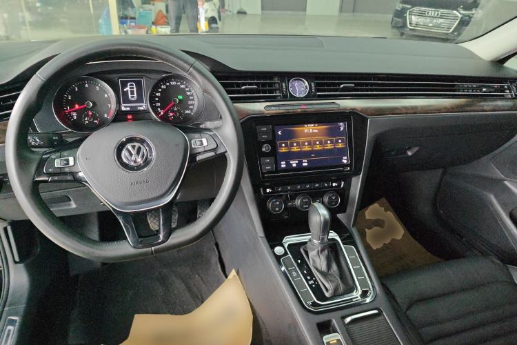 Used Volkswagen Magotan 2019 330TSI DSG Luxury Model China V Standard
