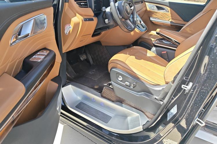 Used Hongqi HQ9 2023 2.0T Smart Connect Flagship Edition