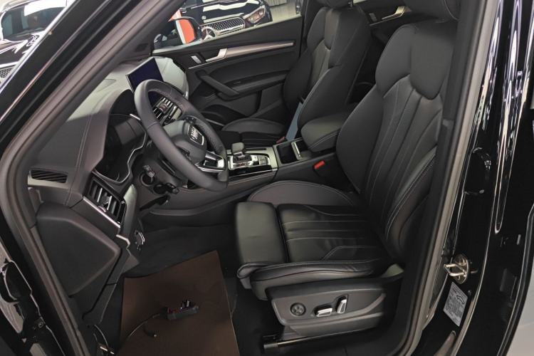 Used Audi Q5L 2024 45 TFSI Luxury Dynamic Model Left Front Seat