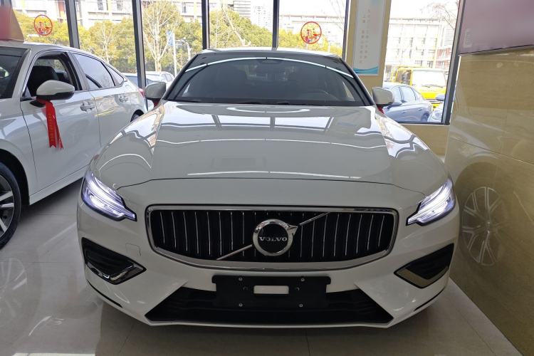 Used Volvo S60 2025 B4 Zhiyi Luxury Edition