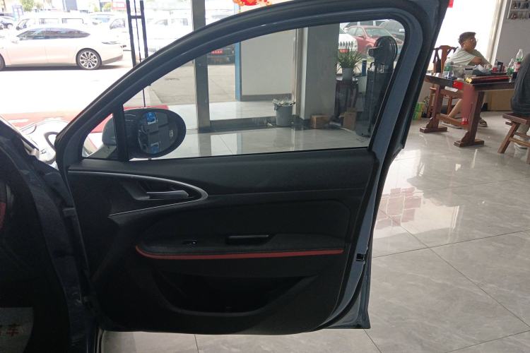 Used ORA Good Cat GT 2022 Mulan Edition 401 km Standard Range
