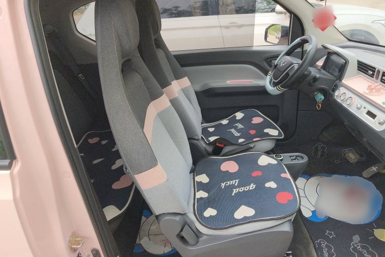Used Wuling Hongguang MINIEV 2021 Macaron Fashion Model Lithium Iron Phosphate Right Front Seat