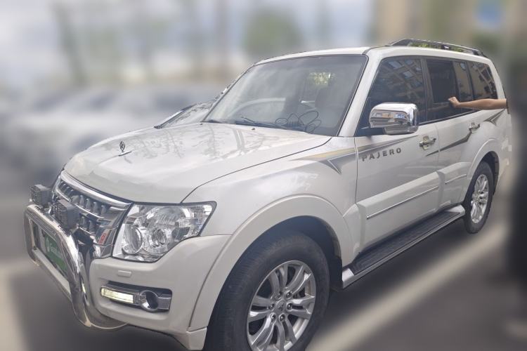 Used Mitsubishi Pajero 