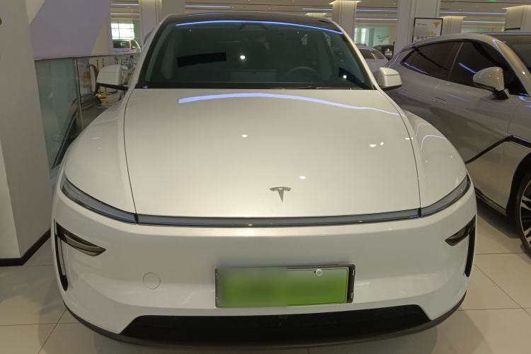 Used Tesla Model Y 2025 Long-Range All-Wheel-Drive Version