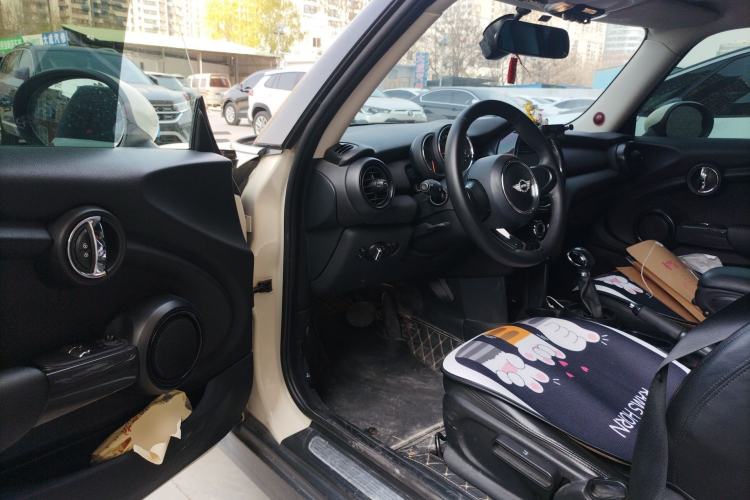 Used MINI 2016 1.2T ONE Driver Seat