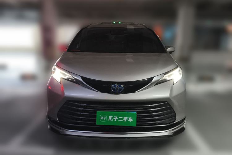 Used Toyota Sienna 2021 2.5L Hybrid Premium Edition