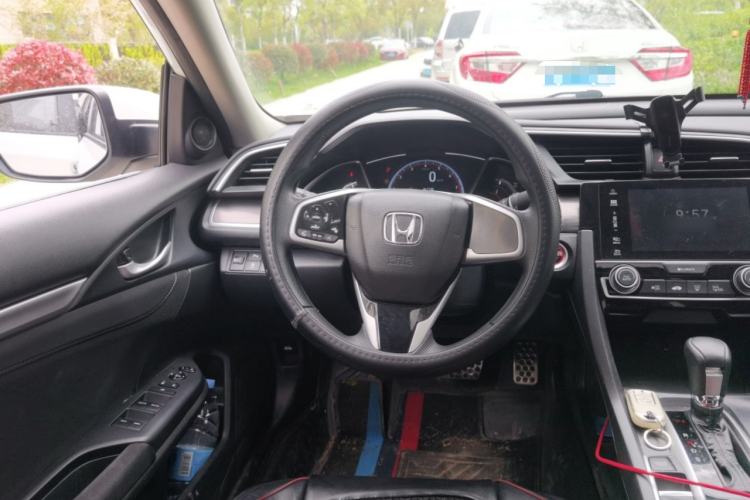 Used Honda Civic 2019 220TURBO CVT Dynamic Edition China VI Emission Standard Steering Wheel