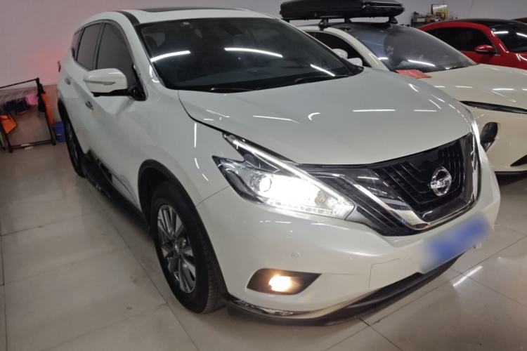 Used Nissan Murano 2021 2.5L XL Two-Wheel Drive Smart Connect Luxury Edition Front Right 45 Deg