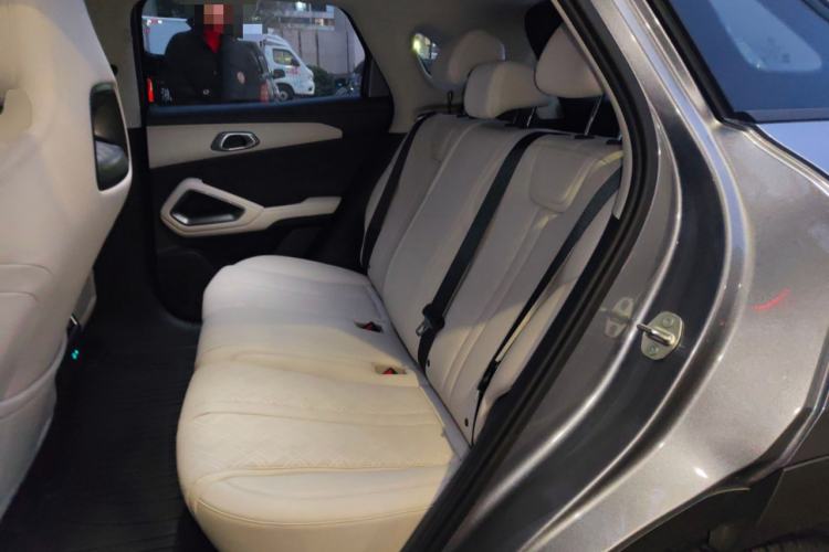 Used BYD Yuan UP 2025 Intelligent Driving Version 401 KM Dynamic Edition Left Rear Seat