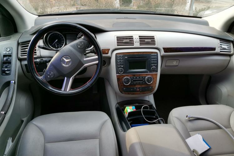 Used Mercedes-Benz R-Class 2011 R 300 L Business Model