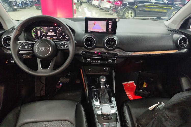 Used Audi Q2L e-tron 2019 Q2L e-tron Pure Electric Smart Enjoyment Model Center Console
