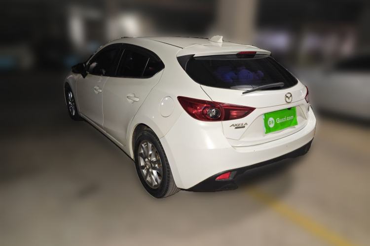 Used Mazda 3 Axela 2016 Hatchback 1.5L Automatic Comfort Model
