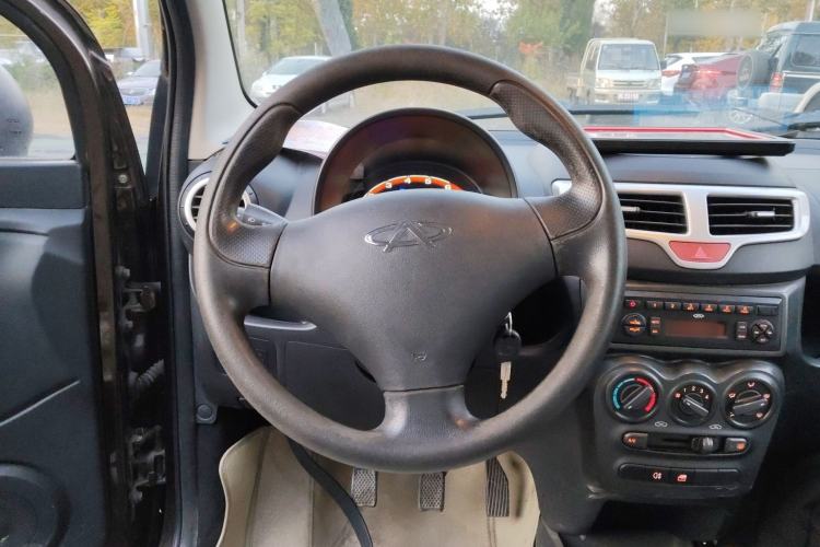 Used Chery QQ 2013 1.0L Manual Happy Edition