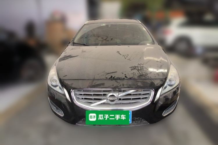 Used Volvo V60 2013 T5 Comfort Edition Front