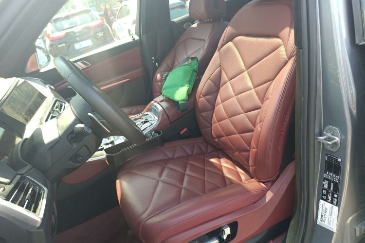 Used BMW X5 2022 xDrive 30Li Luxury M Sport Package