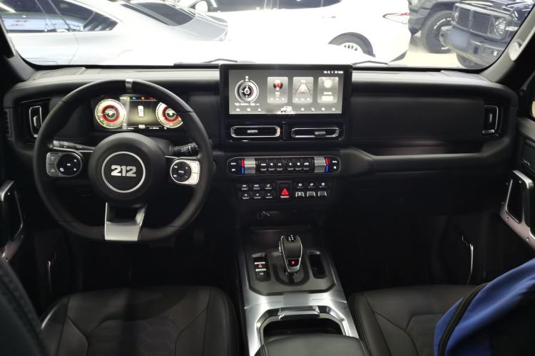 Used 212 T01 2024 2.0T Mechanic