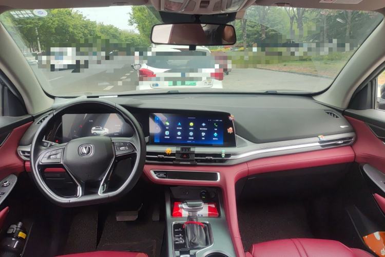 Used CHANGAN CS75 PLUS 2022 Classic Edition 1.5T Automatic Pioneer Model Center Console