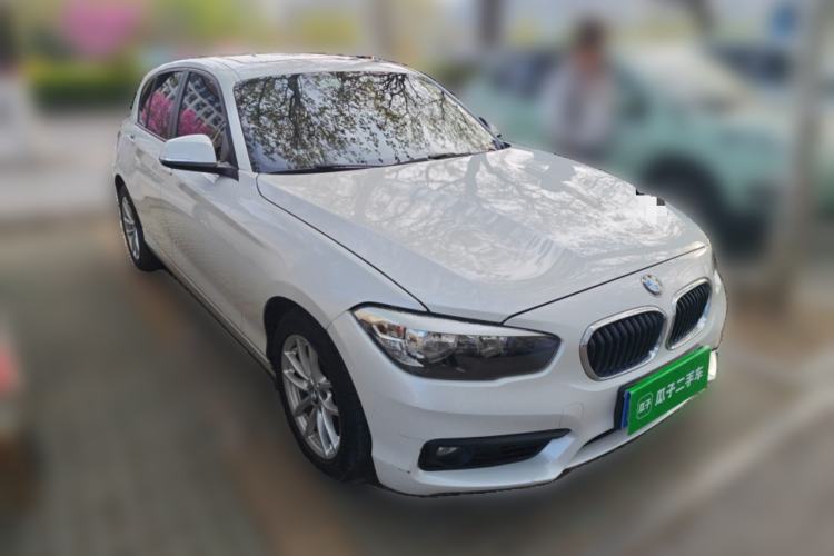 Used BMW 1 Series 2018 118i Leading Model Front Right 45 Deg
