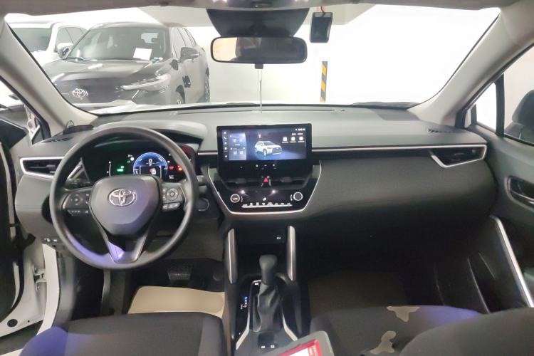 Used Toyota Corolla Cross 2023 Dual-Motor 2.0L Pioneer Edition Center Console