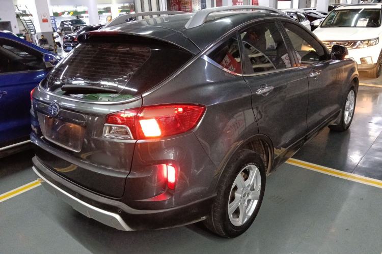 Used Bestune X80 2013 2.0L manual luxury version